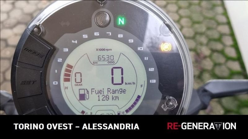 HUSQVARNA Svartpilen 401 4T