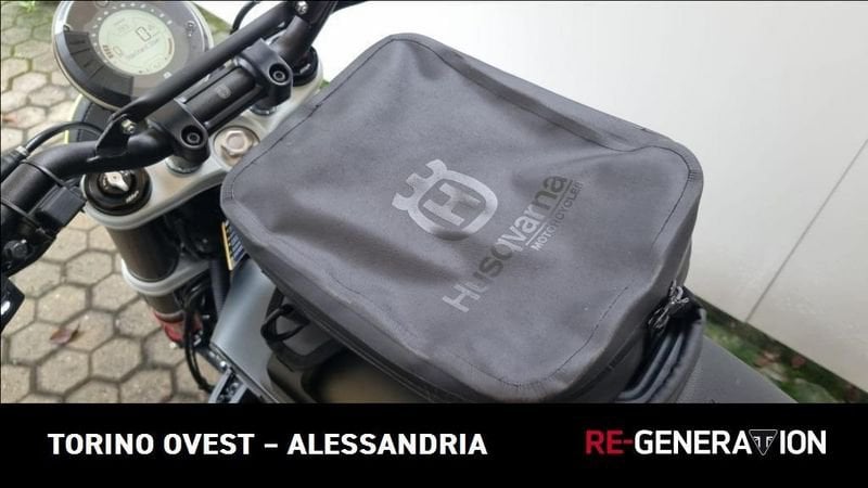 HUSQVARNA Svartpilen 401 4T