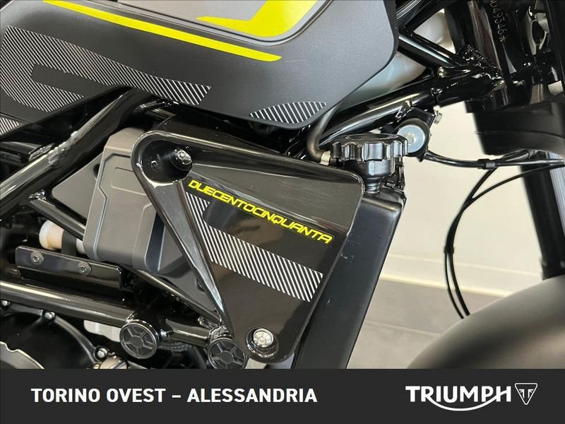 BENELLI Leoncino 250 E4