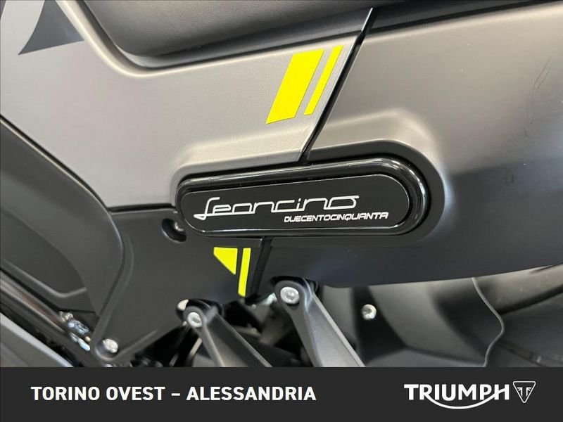 BENELLI Leoncino 250 E4