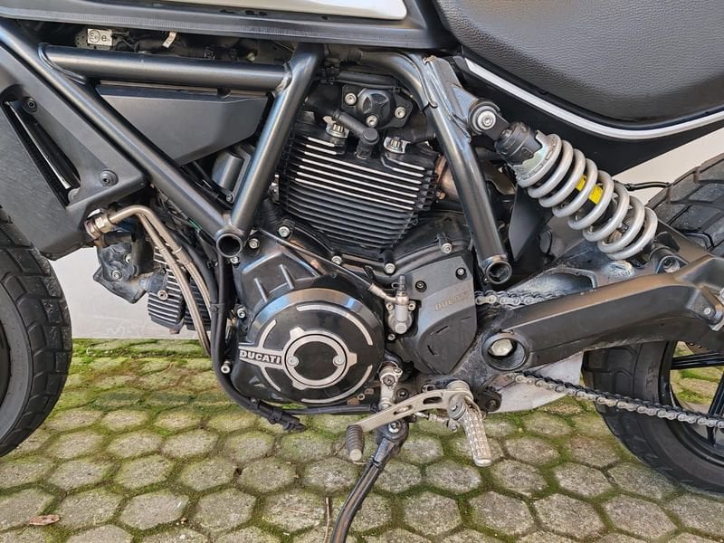 DUCATI Scrambler 800 Icon Dark