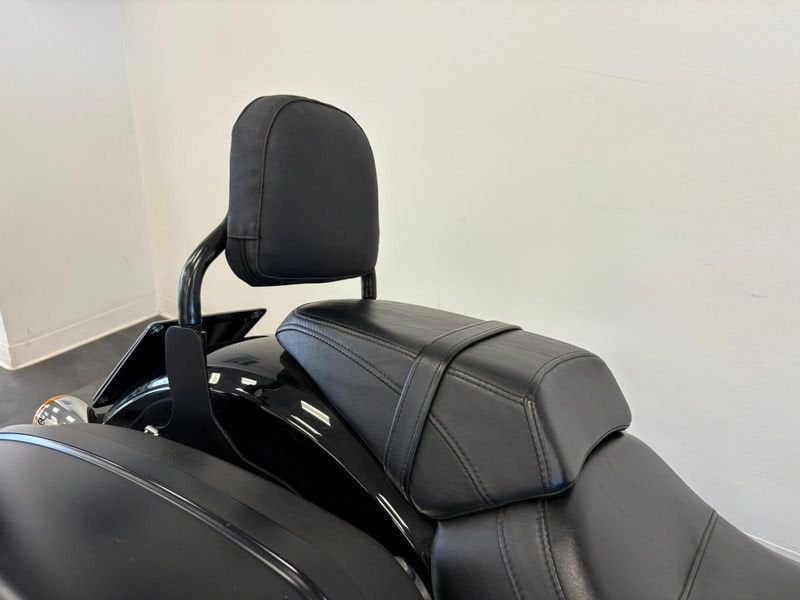 HARLEY DAVIDSON Sport Glide 107 1745 