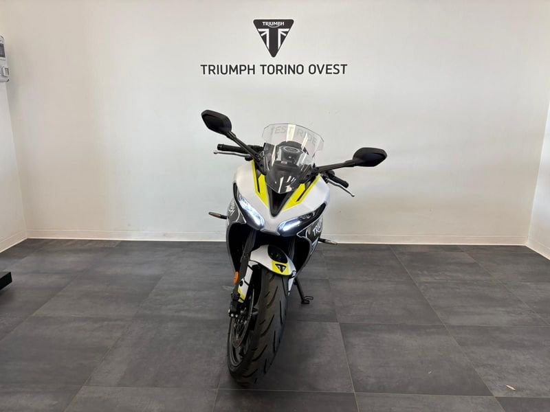 TRIUMPH Daytona 660 Dayotna 660