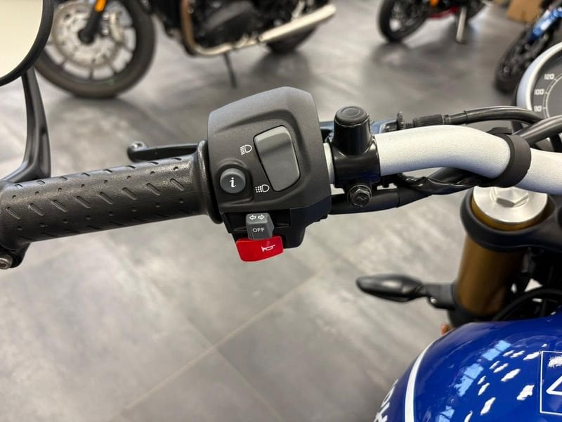 TRIUMPH Speed 400 Abs