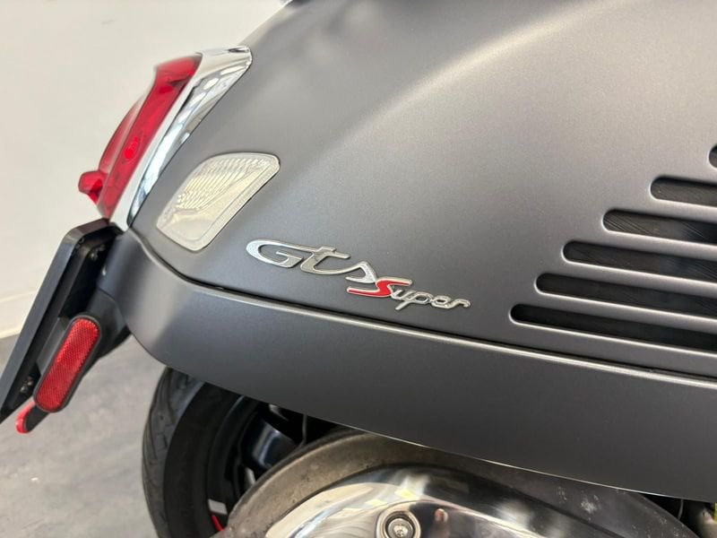 VESPA Vespa GTS 300 hpe Super Abs