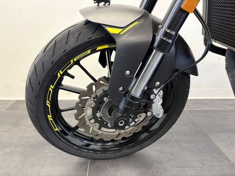 BENELLI Leoncino 250 E5