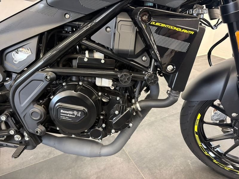 BENELLI Leoncino 250 E5