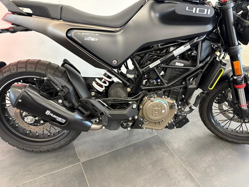 HUSQVARNA Svartpilen 401 4T