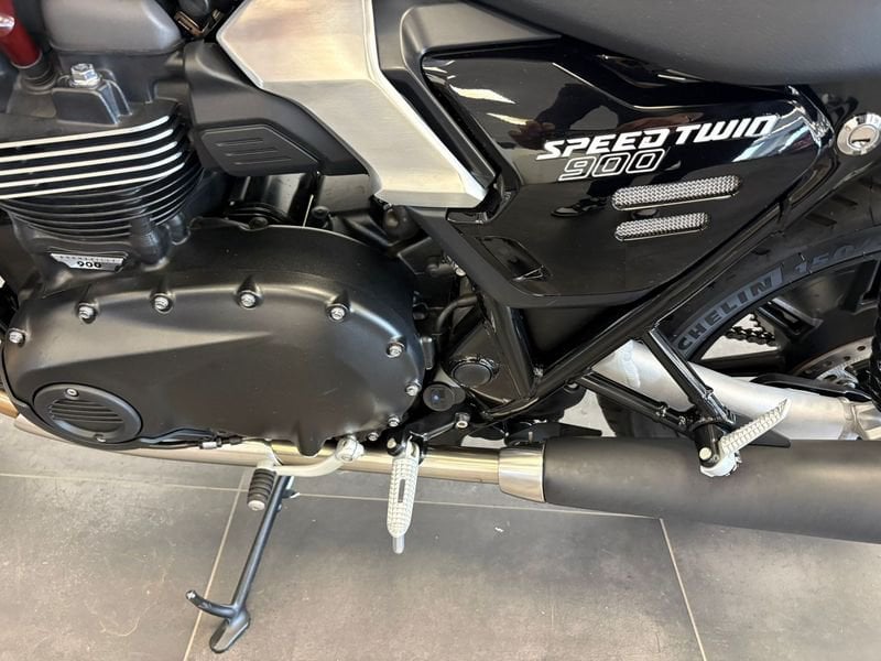 TRIUMPH Speed Twin 900 Pure White/Blue/Orange Abs