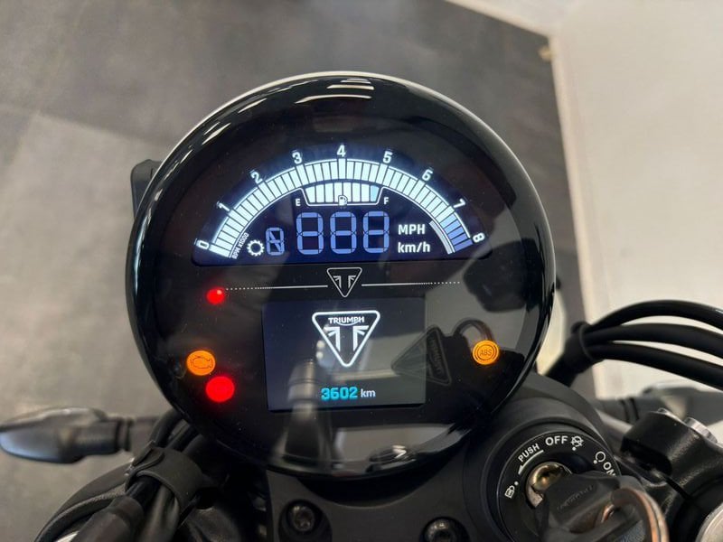 TRIUMPH Speed Twin 900 Pure White/Blue/Orange Abs