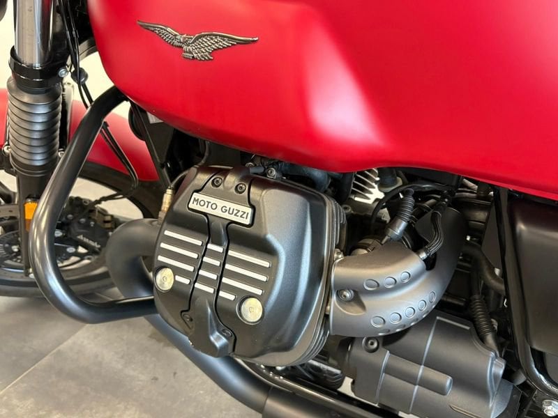 MOTO GUZZI V7 850 Stone Abs