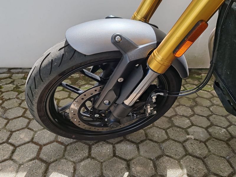 TRIUMPH Speed 400 Abs