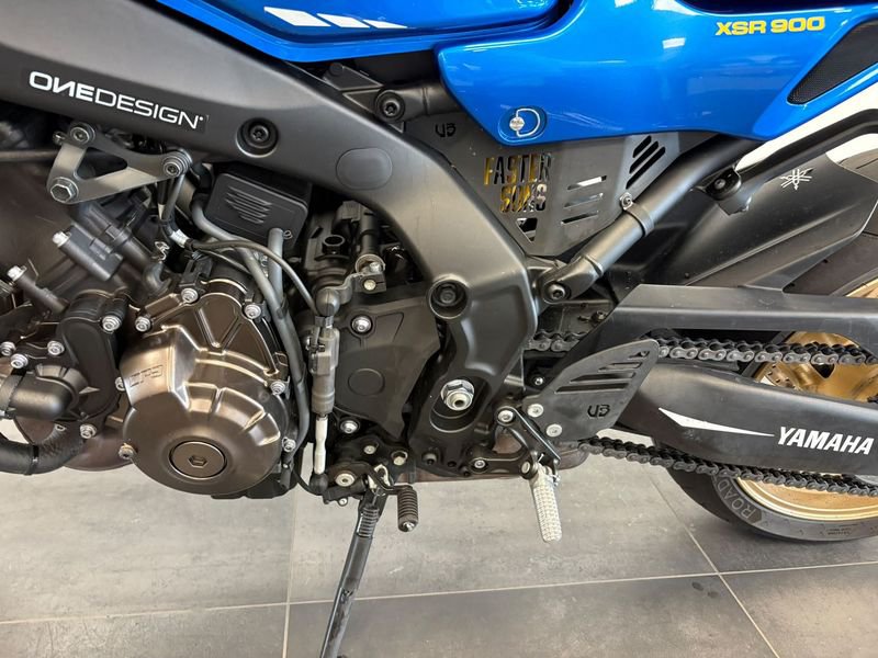 YAMAHA XSR 900 Abs