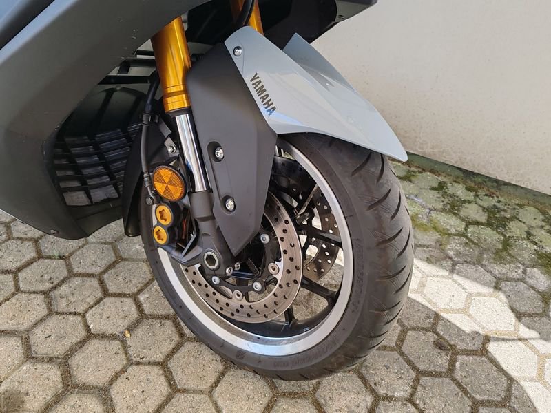 YAMAHA T-Max 560 Tech Abs