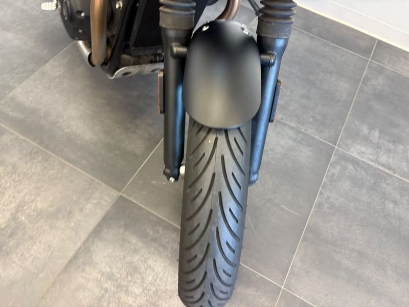 TRIUMPH Street Twin 900 