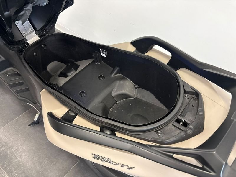 YAMAHA Tricity 300 Abs