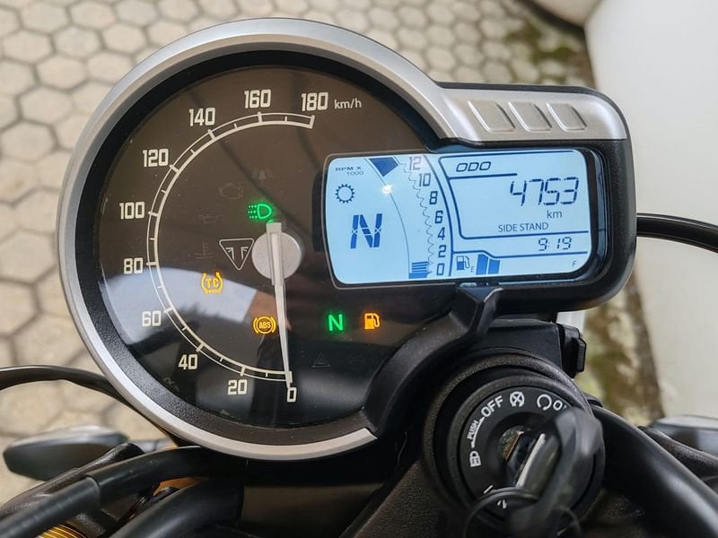 TRIUMPH Speed 400 Abs